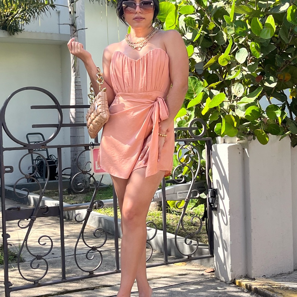 Elegant Peach Strapless Dress